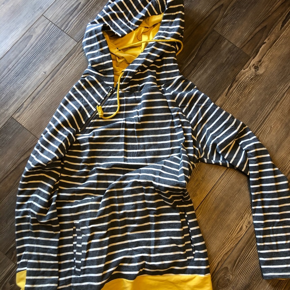 Double hood sweatshirt